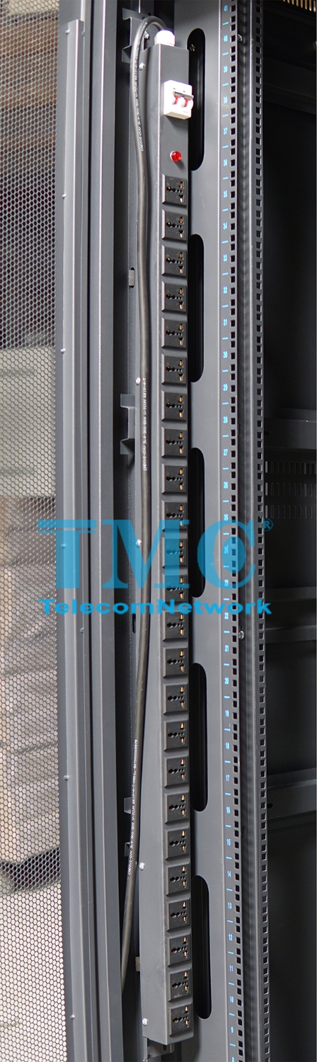 Ổ CẮM ĐIỆN PDU RACK 24 CỔNG CB CHUẨN UNIVERSAL