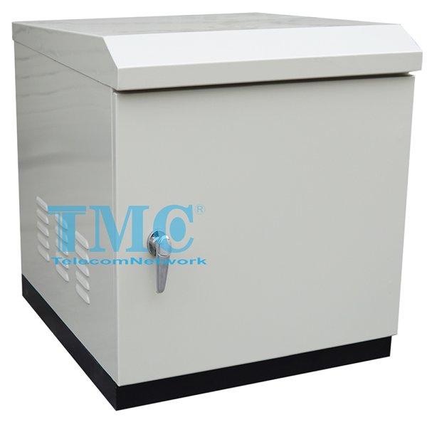 10u600 outdoor 3 600x600